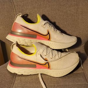 Nike React Infinity Run - Worn once!